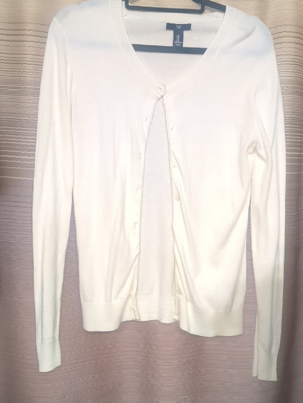 GAP Cream V-Neck Button-Up Cardigan Sweater